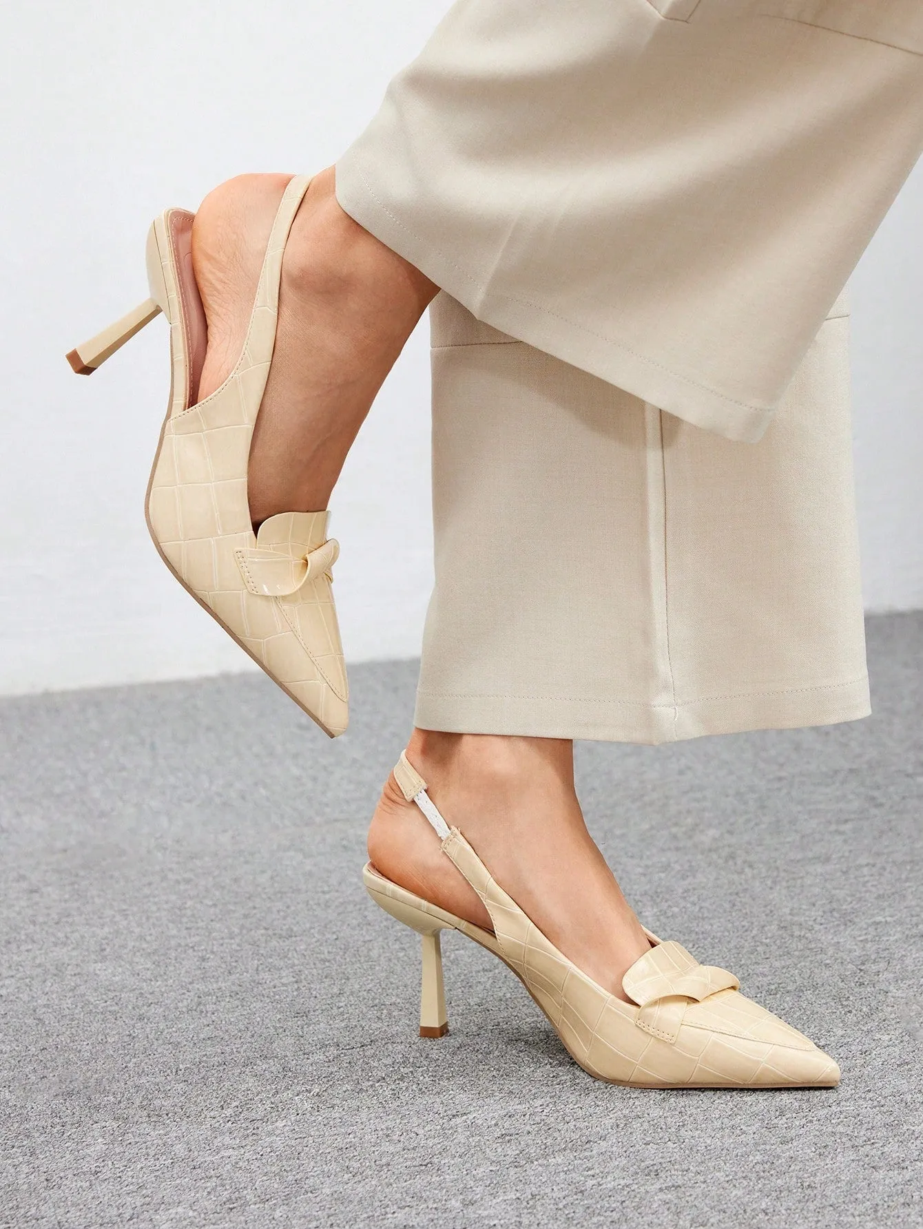 CUCCOO BIZCHIC Women White Pointed Toe Chunky Mid Heel Pumps