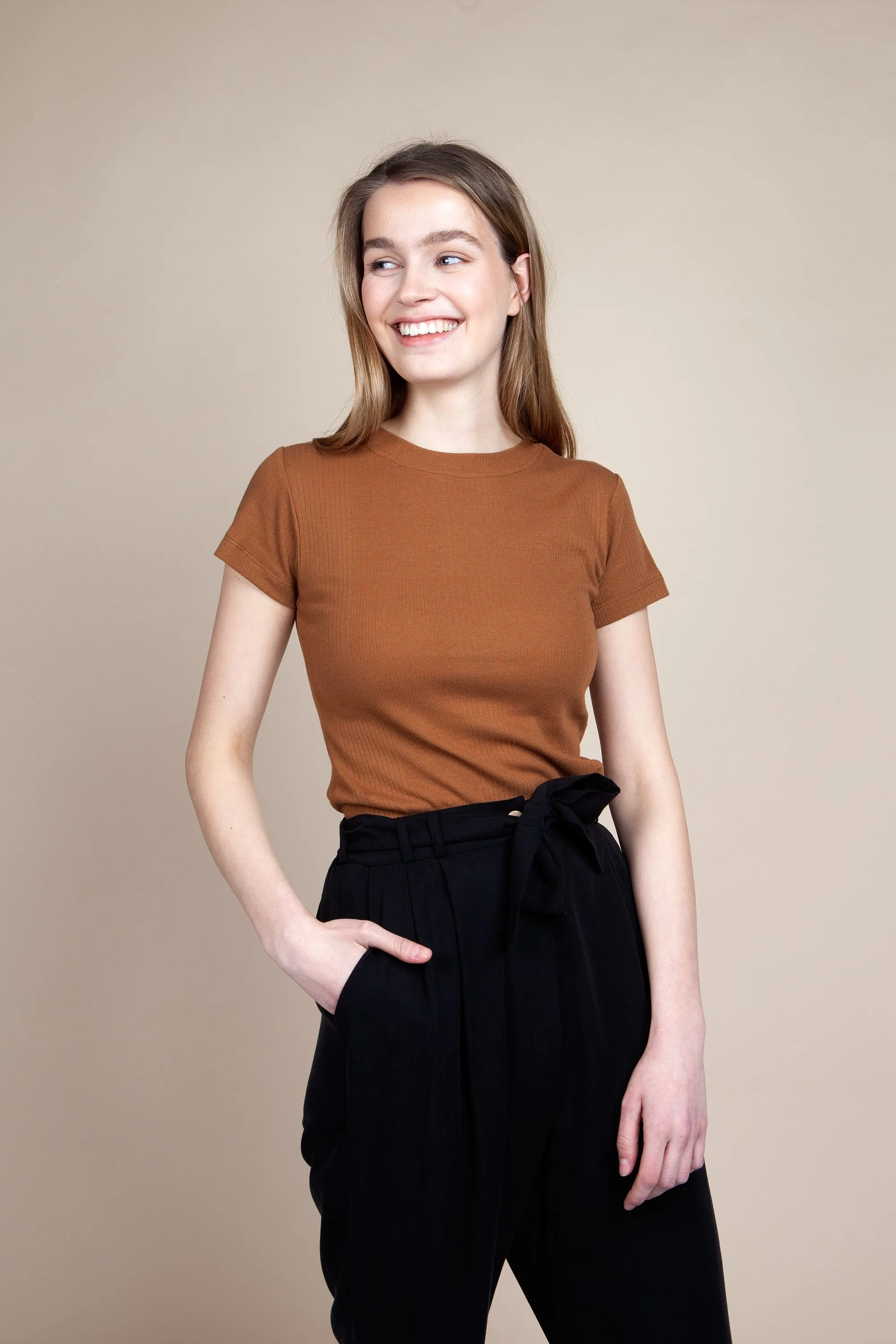 flora rib tee brown