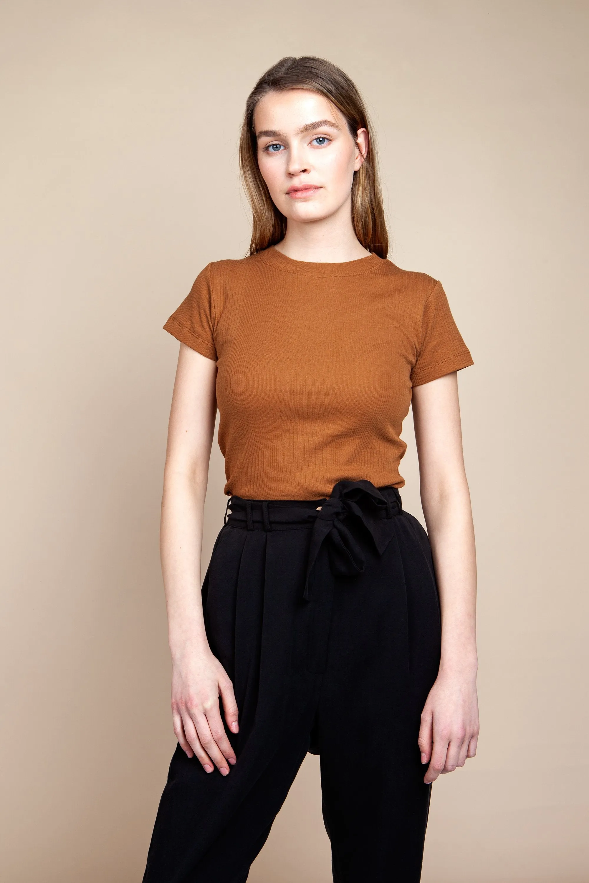 flora rib tee brown