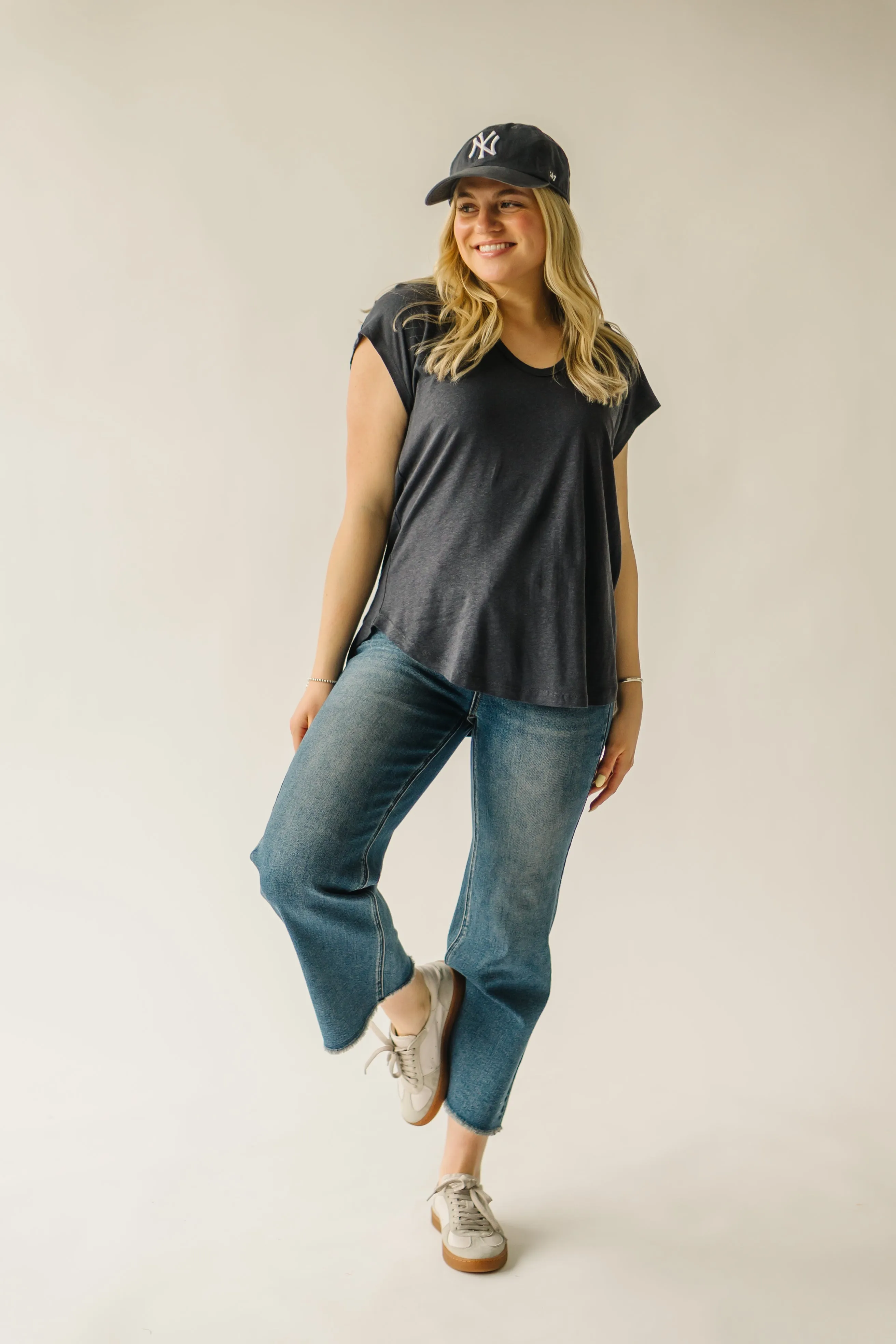 The Garver V-Neck Linen Tee in Charcoal