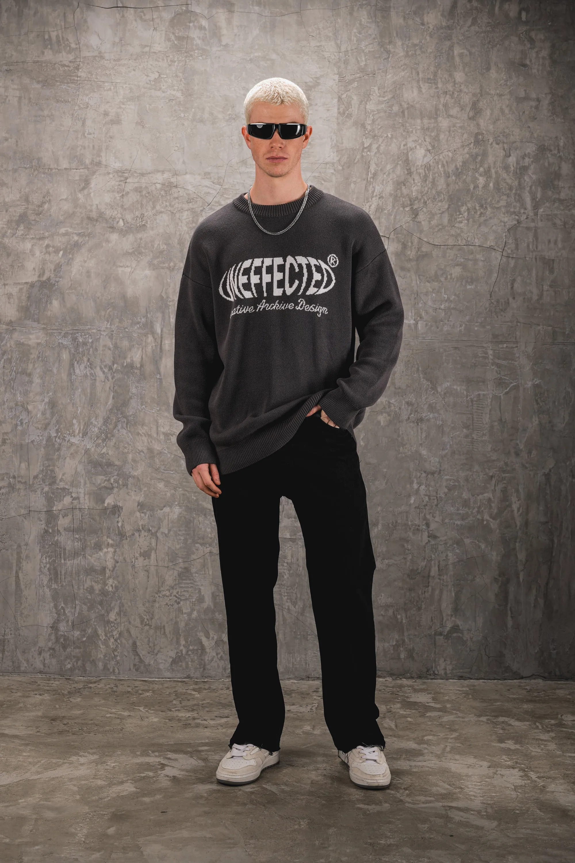 Universal Premium Knitted Crew - Anthracite